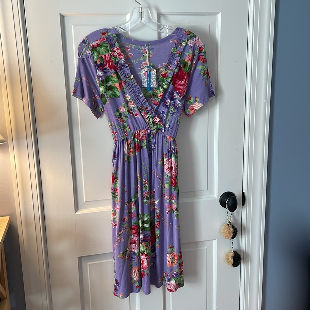 Sweet feminine flirty FLATTERING, April Cornell dress NWT floral XXS 💕